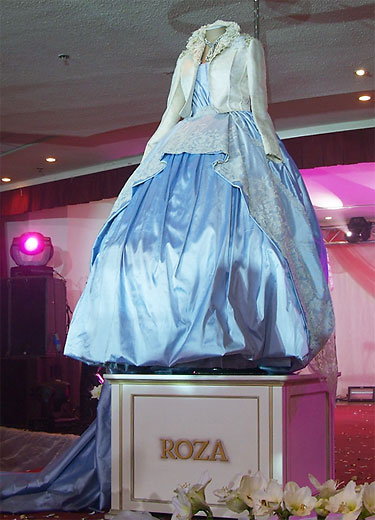 Свадебное платье в из раритетных кружев Свадебная выставка Wedding Fair